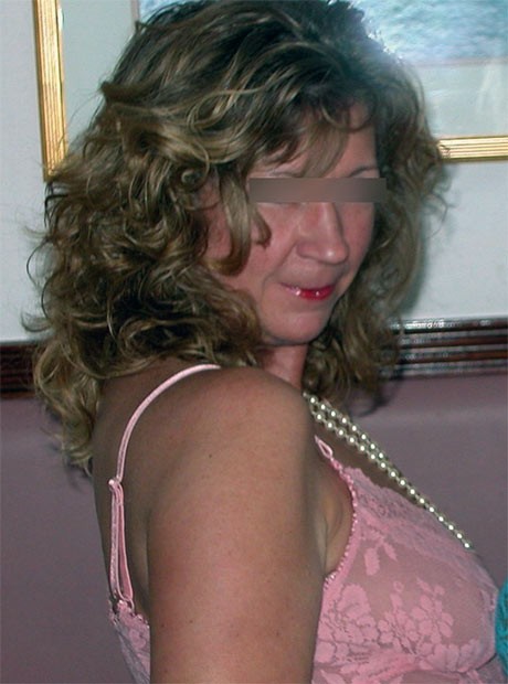 Rencontre mature Rouen avec RouenGirl, 51 ans, qui veut un jeune