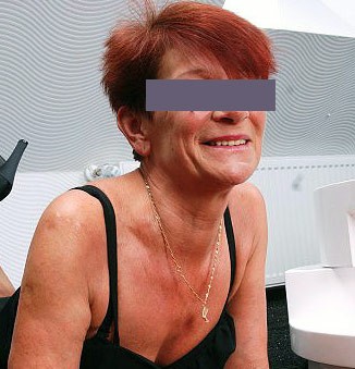Femme mûre très chaude Chavanoz cherche un partenaire pour se vider la tête