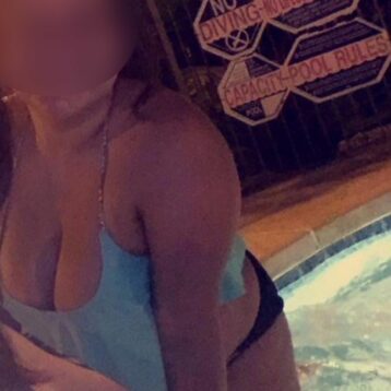 La Crau (Dept Var) : Belle plante (44 ans) pour des moments incognito